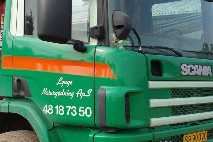Transport med lastbil og containerudlejning